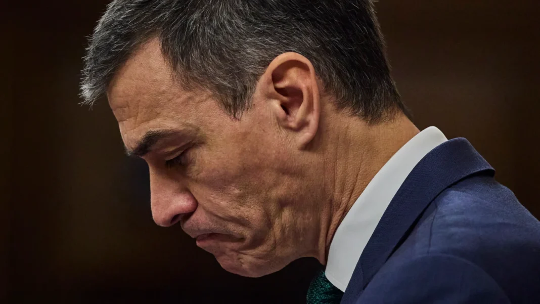 Pedro Sánchez enfrenta creciente presión política en medio de investigaciones que sacuden al PSOE Pedro Sánchez enfrenta creciente presión política en medio de investigaciones que sacuden al PSOE