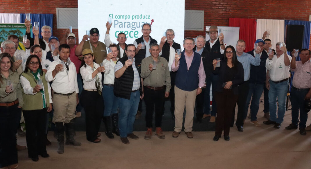Más de 700 productores sostienen el crecimiento lechero del Chaco y celebran el Día de la Leche Más de 700 productores sostienen el crecimiento lechero del Chaco y celebran el Día de la Leche