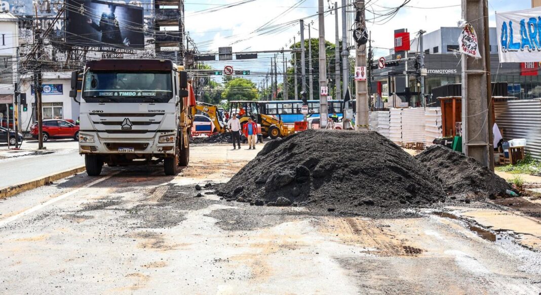 Avanzan obras de modernización en avenida De La Victoria con nueva iluminación LED Avanzan obras de modernización en avenida De La Victoria con nueva iluminación LED