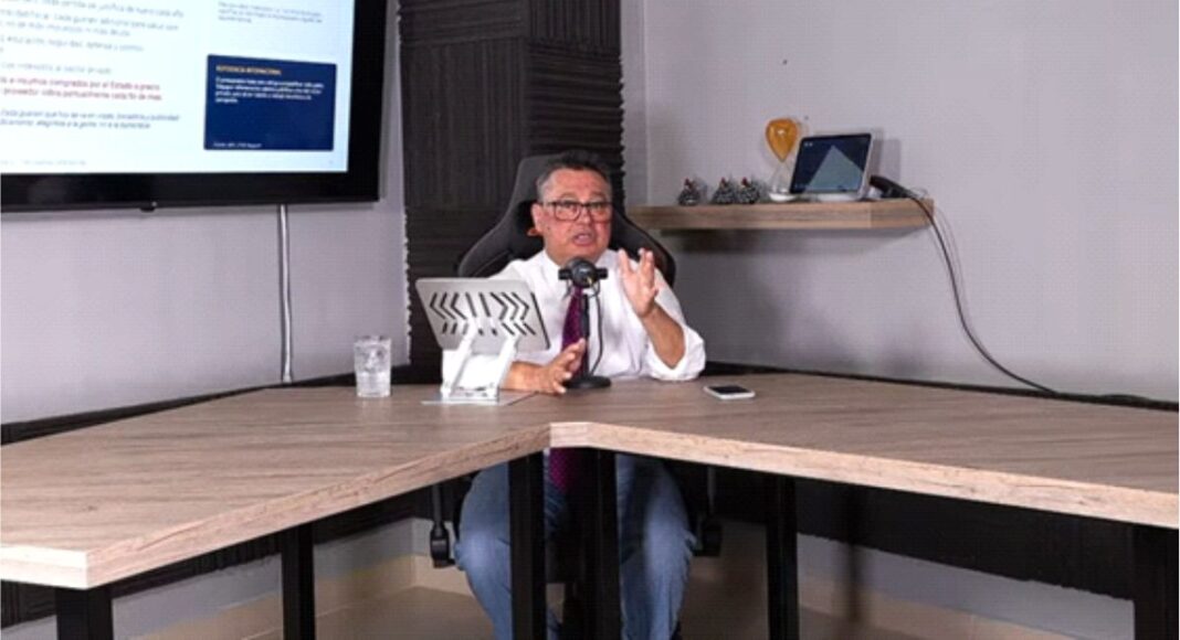Gustavo Leite estrenó su podcast con diez propuestas para reducir el gasto estatal Gustavo Leite estrenó su podcast con diez propuestas para reducir el gasto estatal