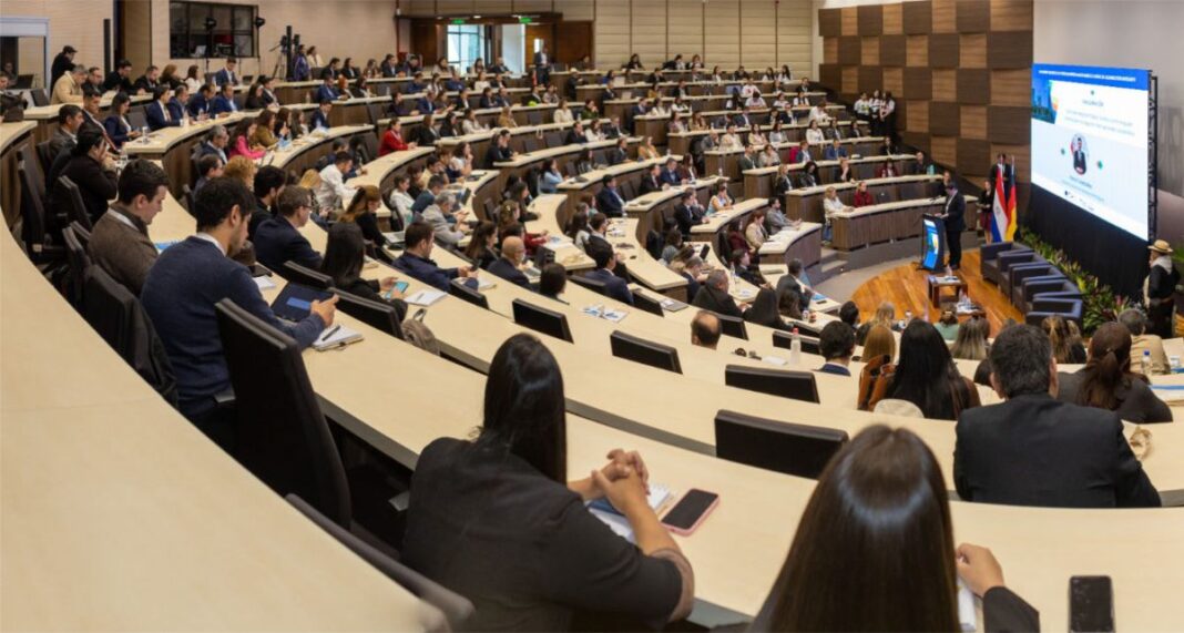 Fecoprod lleva la voz del cooperativismo paraguayo a la agenda regional de integridad empresarial Fecoprod lleva la voz del cooperativismo paraguayo a la agenda regional de integridad empresarial