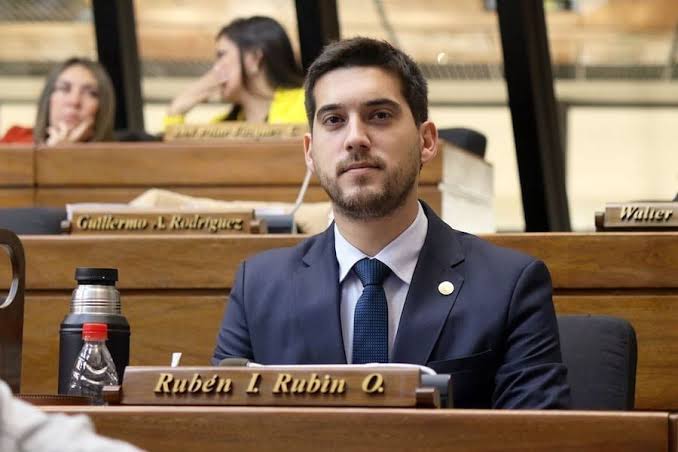 Rubín advierte que el PGN 2027 puede marcar un giro hacia una “versión kirchnerista” del Partido Colorado Rubín advierte que el PGN 2027 puede marcar un giro hacia una “versión kirchnerista” del Partido Colorado