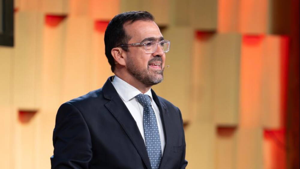 Emilio Agüero cuestiona a Luis Bareiro: el debate sobre los feminicidios no puede convertirse en una condena a la fe Emilio Agüero cuestiona a Luis Bareiro: el debate sobre los feminicidios no puede convertirse en una condena a la fe
