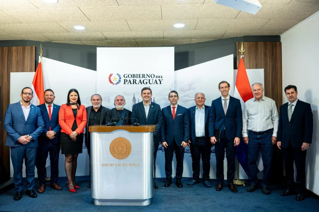 Inversión avícola de USD 50 millones permitirá producir huevos fértiles en Paraguay Inversión avícola de USD 50 millones permitirá producir huevos fértiles en Paraguay